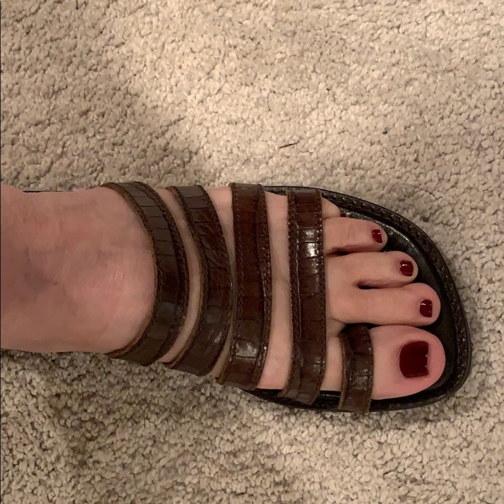 Donald Pliner strappy sandal.